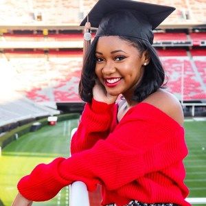 Meet your Posher, Kendra